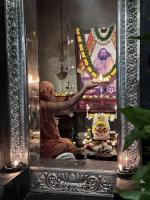 Aarti at Shri Paduka Sannidhi on Samaradhana Divasa of HH Guruswami (3 Sep 2023)